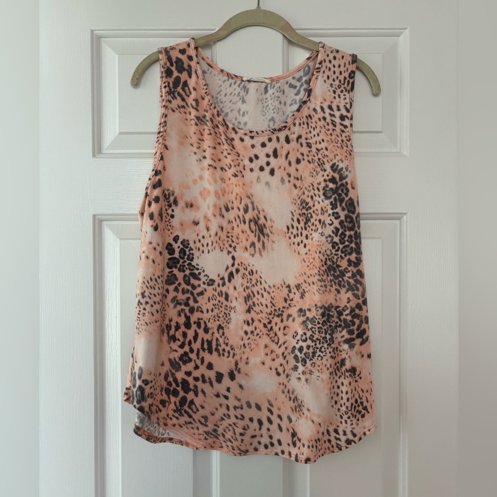Leopard Print Sleeveless Top